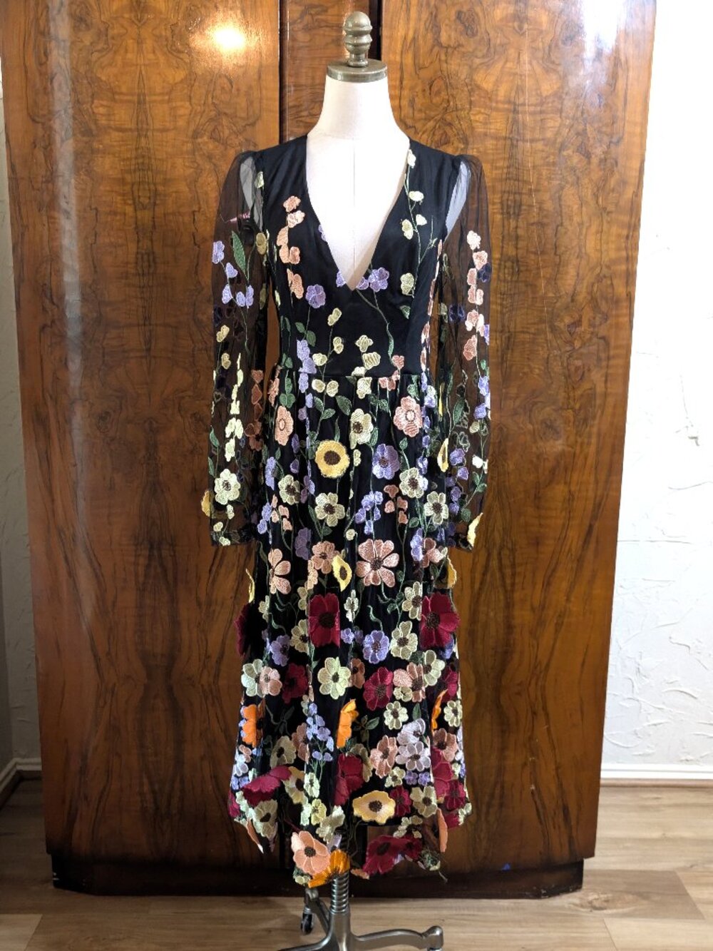 Lulus Impressive Blossom Black 3D Floral Embroidered Midi Dress M Whimsical